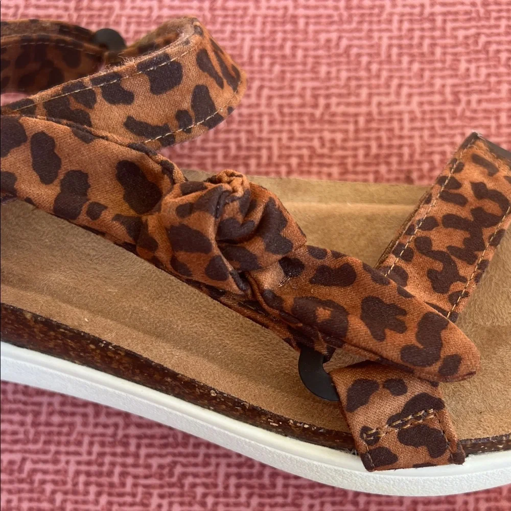 Wonder Nation Sandals